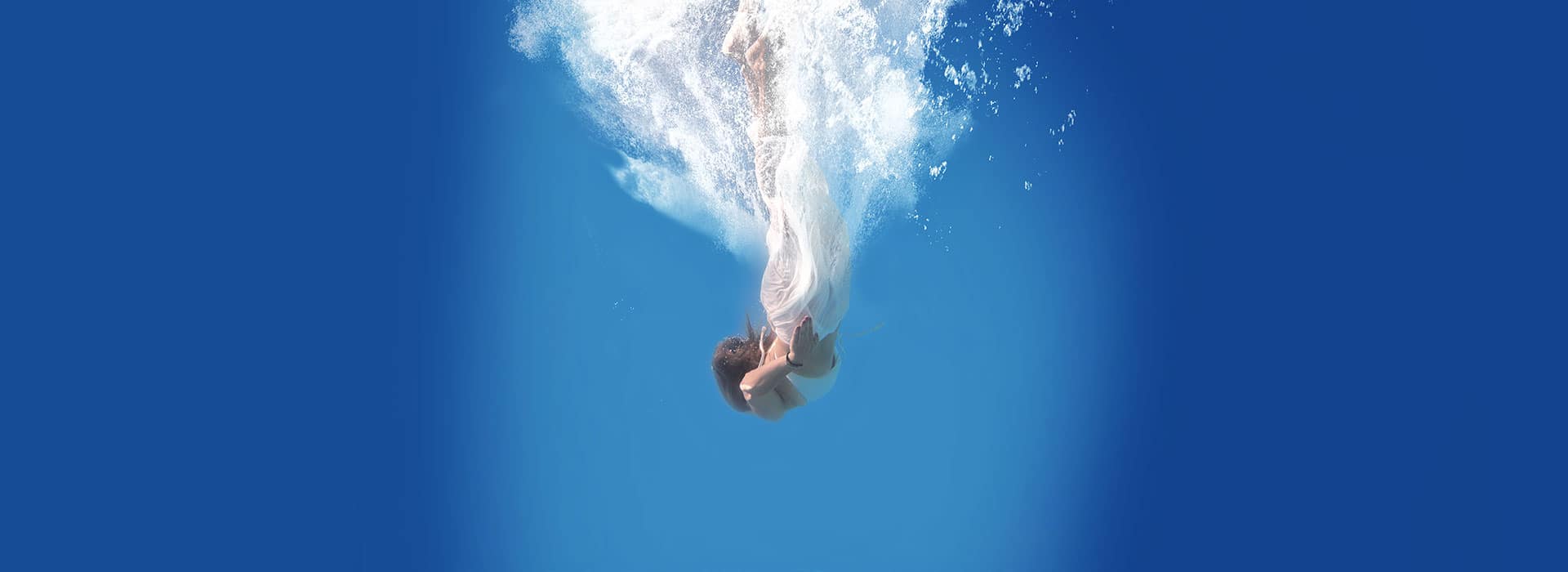 Vital'Eau-Cover de la fiche projet présentant une femme plongeant dans l'eau