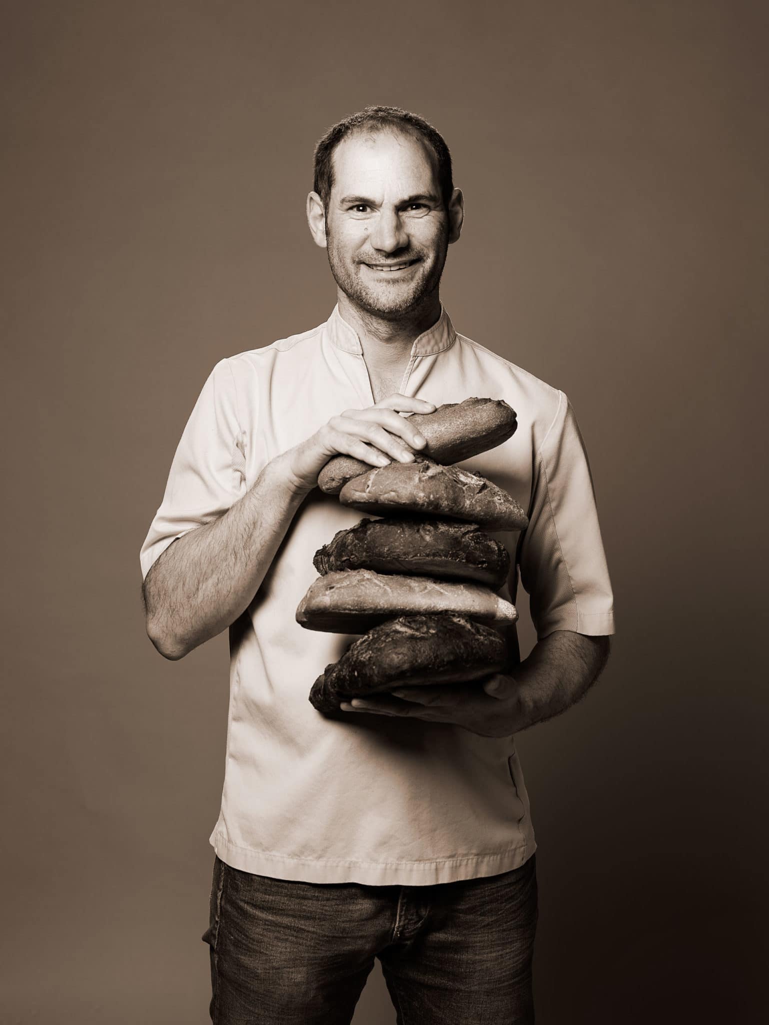 Portrait de Florian Besnier, artisan boulanger et propriétaire de trois boulangeries à Angers et Écouflant