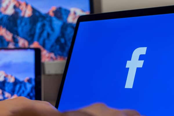 Mise en situation de l'utilisation de Facebook sur un ordinateur