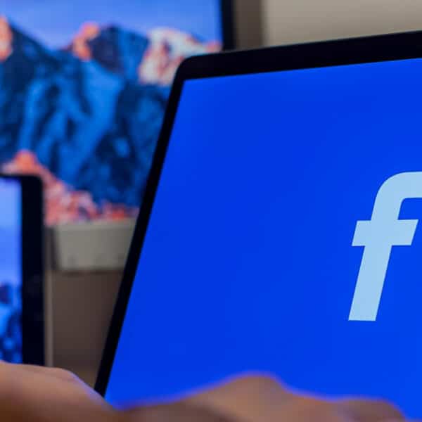 Mise en situation de l'utilisation de Facebook sur un ordinateur