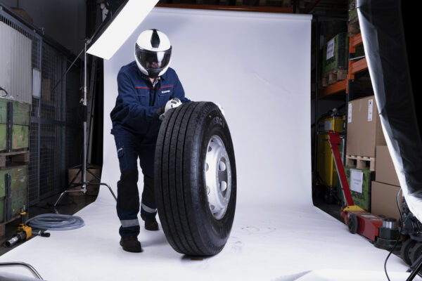 Scania maintenance flexible shooting photo